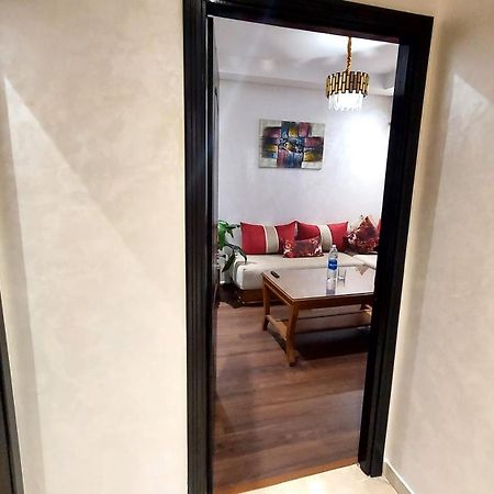 Luxury Downtown Apartment Of 80M2 In Front Of Hassan 2 Mosque And Sea From Family , Pour Famille , Interdit Couples Araabic Non Marie, Forbidden Unmarried Araabic Couples Basement Car Park Касабланка Экстерьер фото