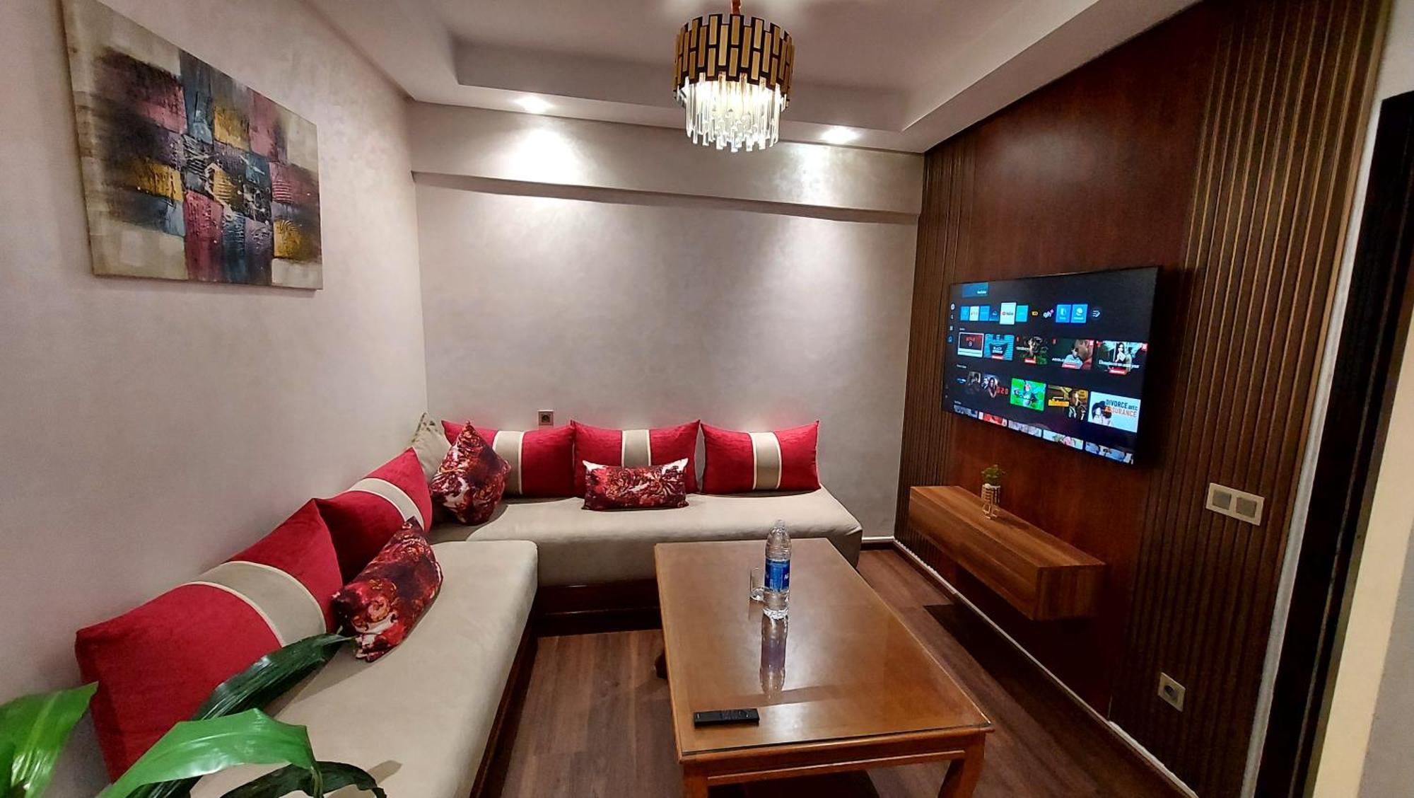 Luxury Downtown Apartment Of 80M2 In Front Of Hassan 2 Mosque And Sea From Family , Pour Famille , Interdit Couples Araabic Non Marie, Forbidden Unmarried Araabic Couples Basement Car Park Касабланка Экстерьер фото