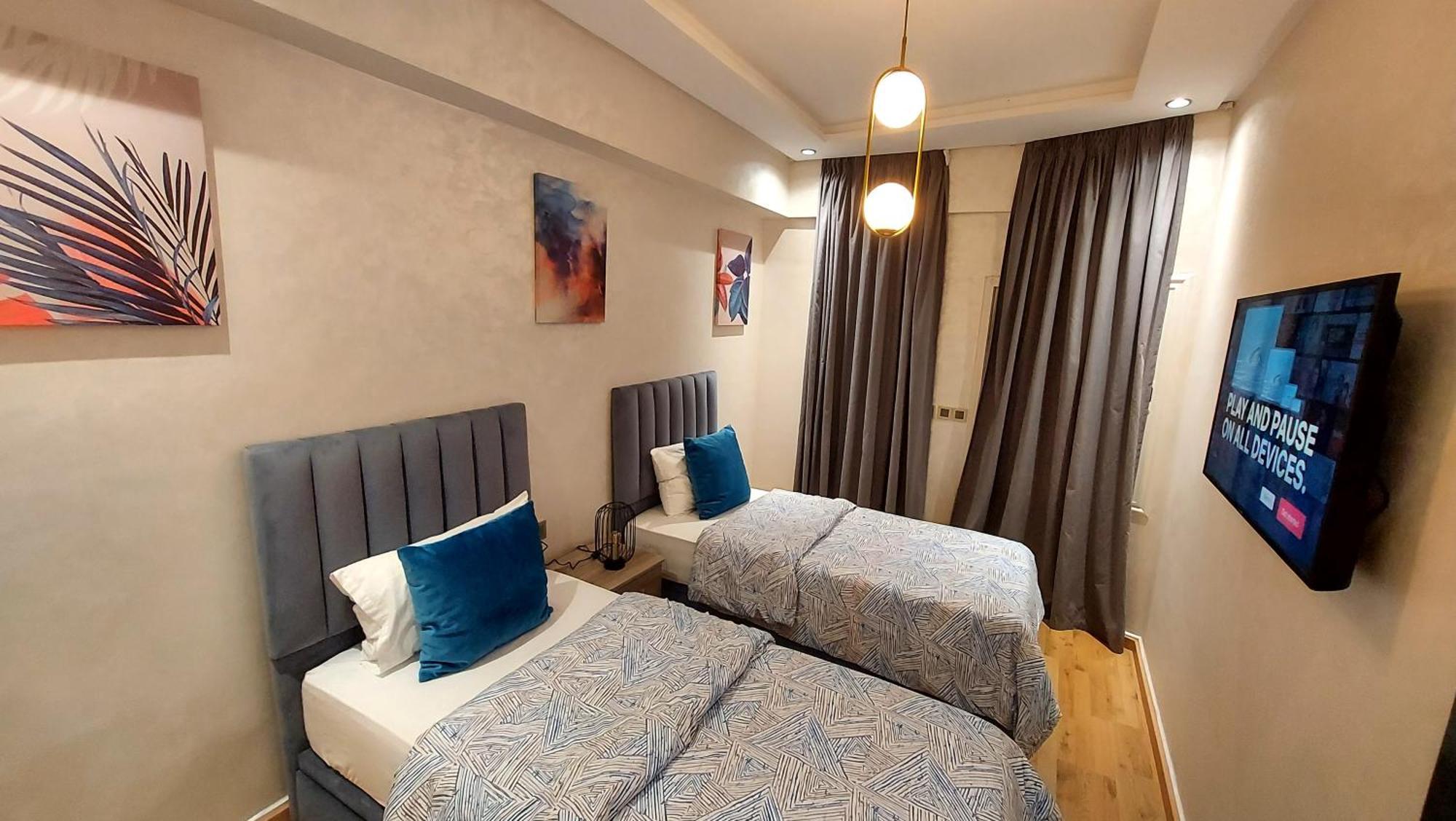 Luxury Downtown Apartment Of 80M2 In Front Of Hassan 2 Mosque And Sea From Family , Pour Famille , Interdit Couples Araabic Non Marie, Forbidden Unmarried Araabic Couples Basement Car Park Касабланка Экстерьер фото