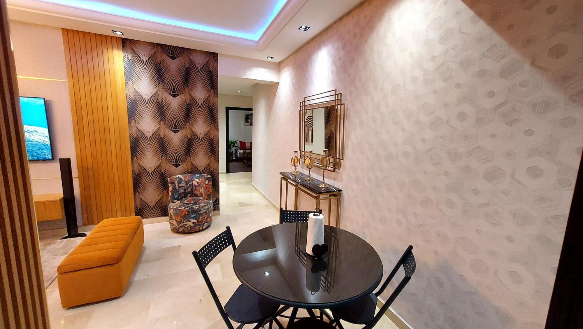 Luxury Downtown Apartment Of 80M2 In Front Of Hassan 2 Mosque And Sea From Family , Pour Famille , Interdit Couples Araabic Non Marie, Forbidden Unmarried Araabic Couples Basement Car Park Касабланка Экстерьер фото
